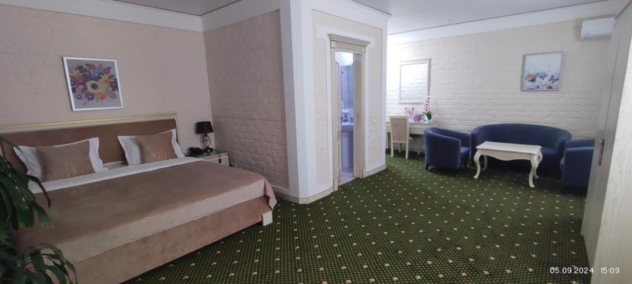Bek Plus Hotel Takchilik Eksteriør billede