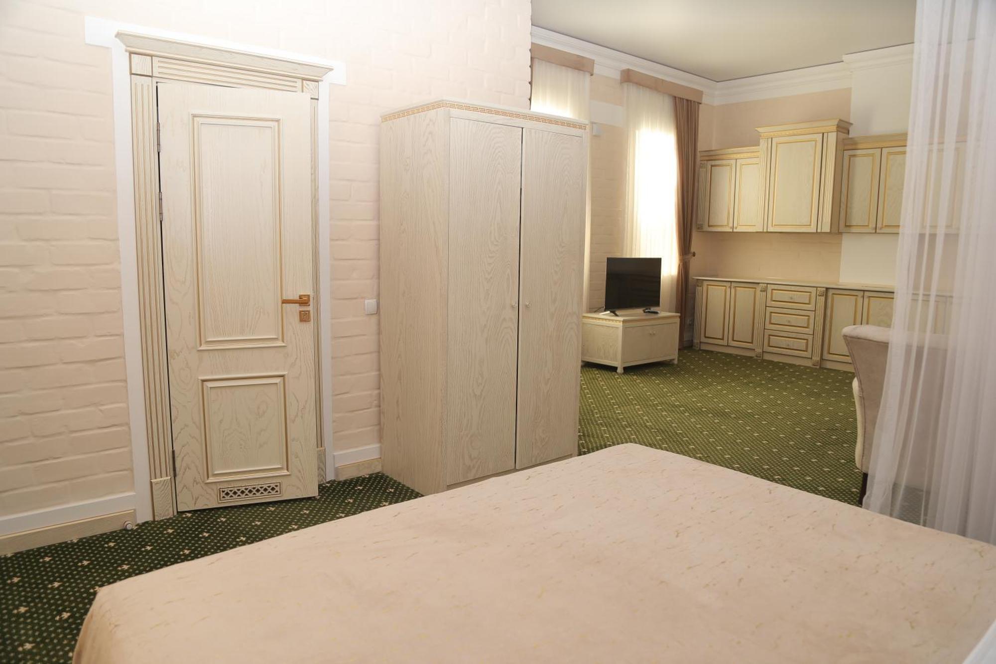 Bek Plus Hotel Takchilik Eksteriør billede